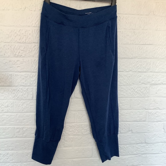 Sweaty Betty Cropped Yoga Pants - Size M - Blue - Lightweight - Picture 2 of 6